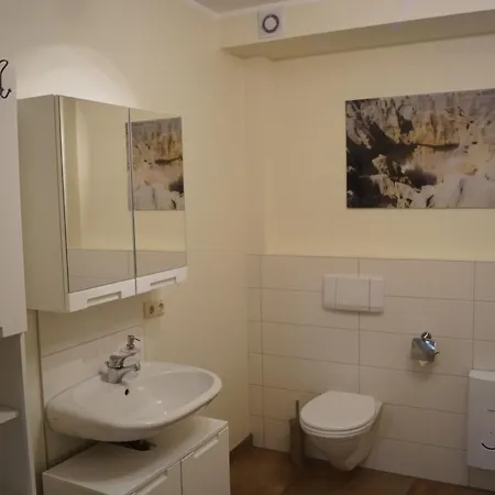Haus Am Weinberg 公寓 *